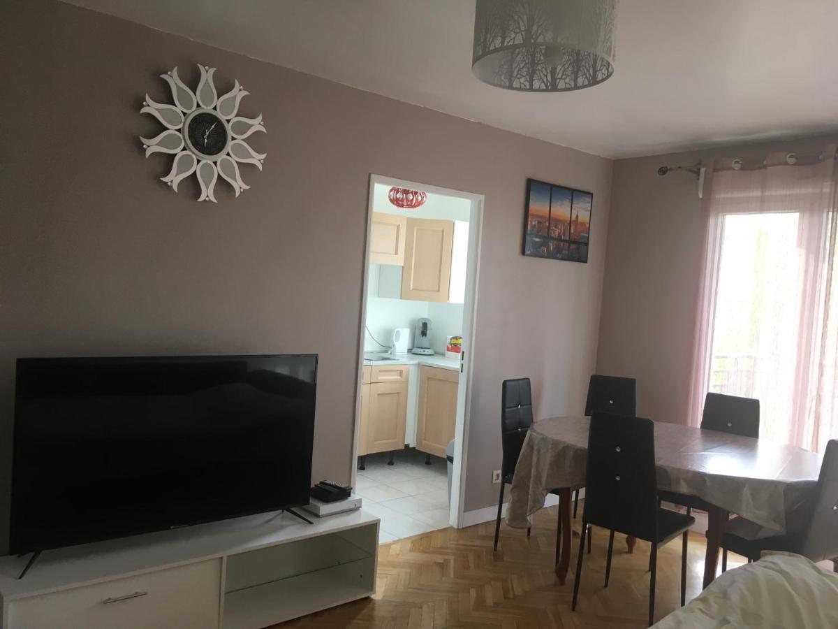 Appartement A Proximite De Disney De Val D Europe مونتِفرا المظهر الخارجي الصورة